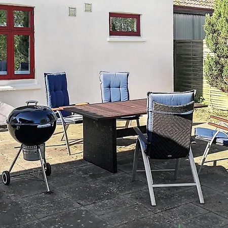 בית נופש 5 Person In