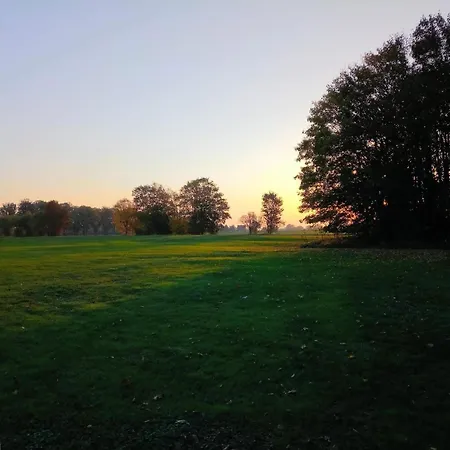 5 Person In * Holeby